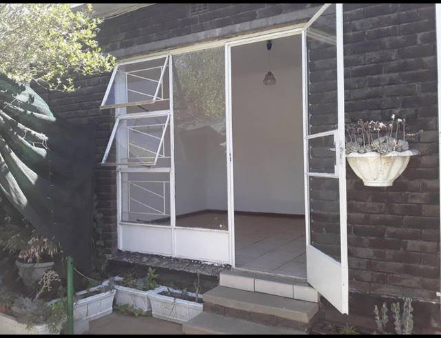 1 BEDROOM PROPERTY TO RENT IN RIVERSDALE